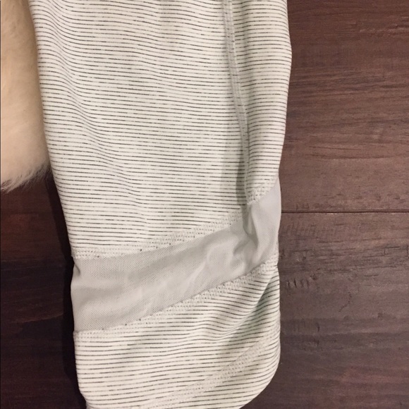 Zella | Mint Green Capri Side Vent Leggings - Picture 2 of 6